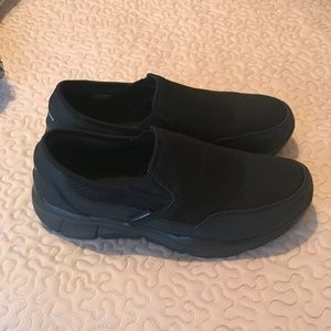 Sketchers shoes